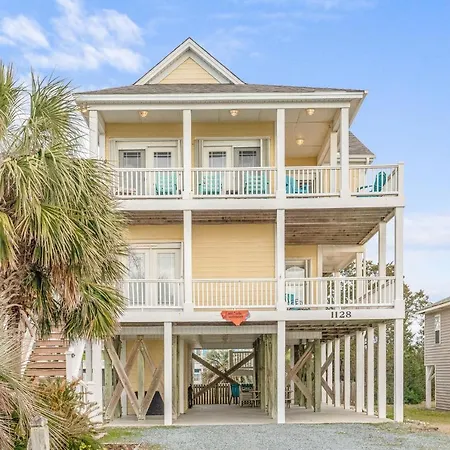 Down The Shore By Oak Island Accommodations